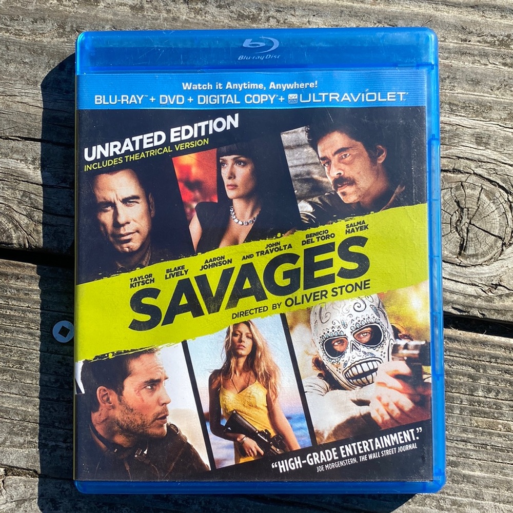 Savages blu-ray +DVD directed by Oliver Stone unrated edition